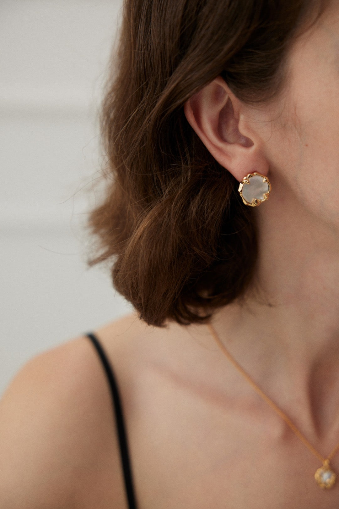 Nest-Ohrringe aus Perlmutt