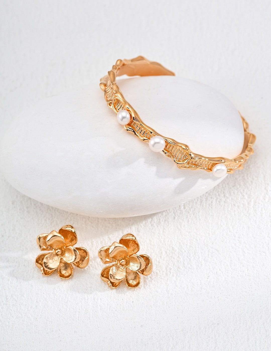 Golden Floral Earrings