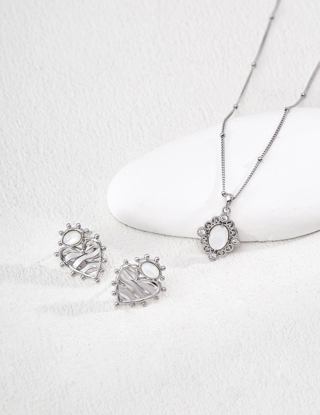 Summer Heartbeat Silver Earrings