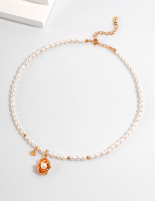 Seashell Pearl Necklace | Pearl jewelry | Pearl Necklace | Women's necklace | Estincele Jewellery