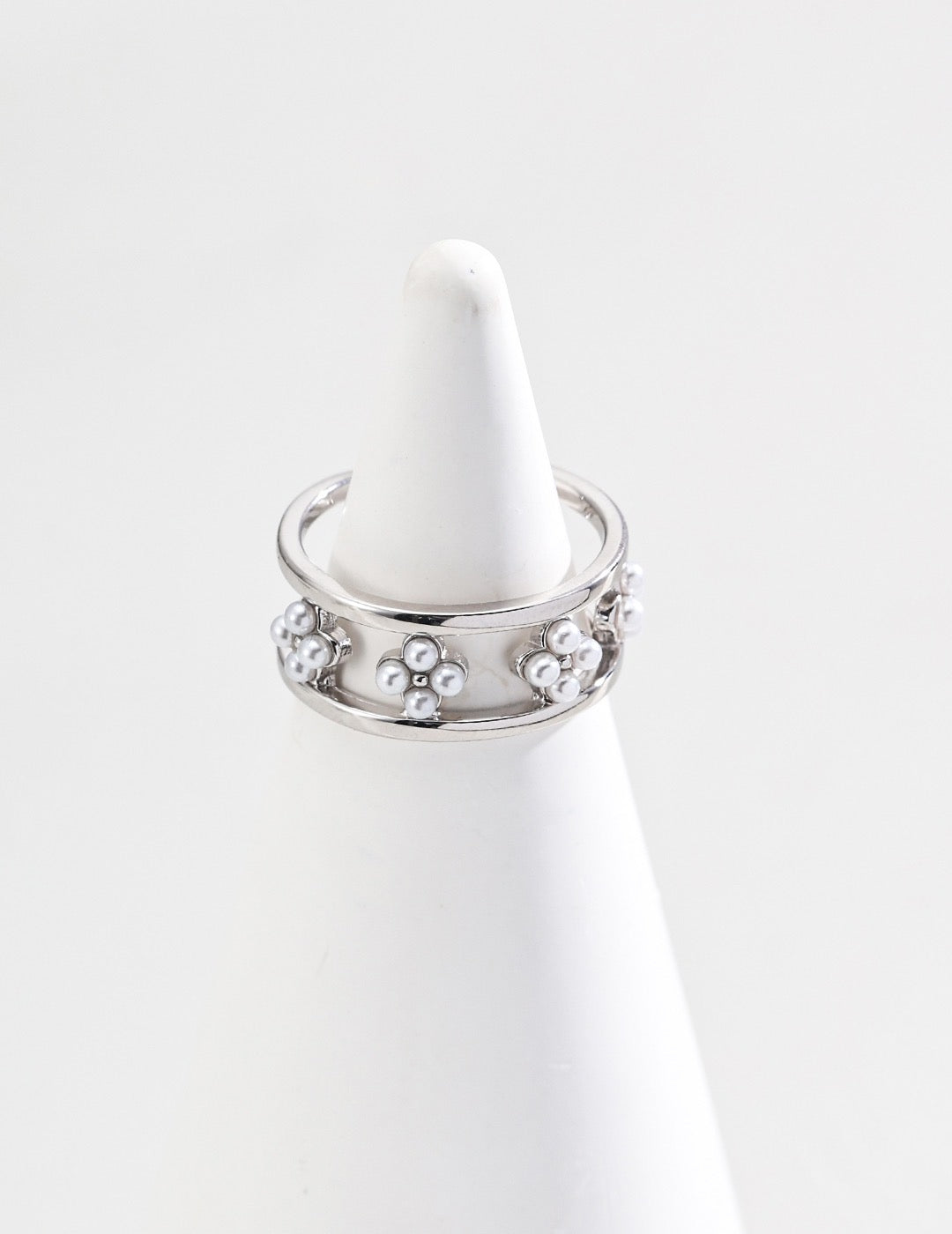 Little Flower Pearl Ring